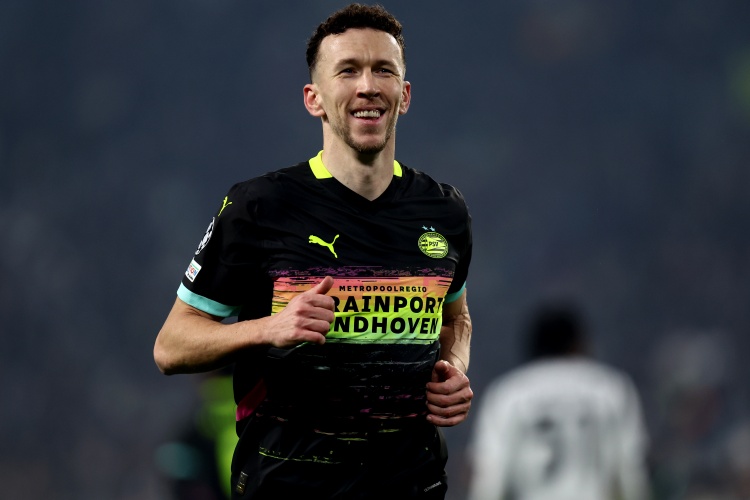 开云入口-意媒：只有在欧冠出局后，埃因霍温才考虑放佩里西奇重返国米