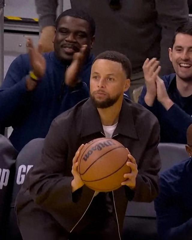 开云APP-库里赛季报销？！不是，勇士你这…就要被德罗赞超了呀|斯蒂芬·库里|德玛尔-德罗赞|德马尔·德罗赞|金州勇士队|nba_新浪体育_新浪新闻