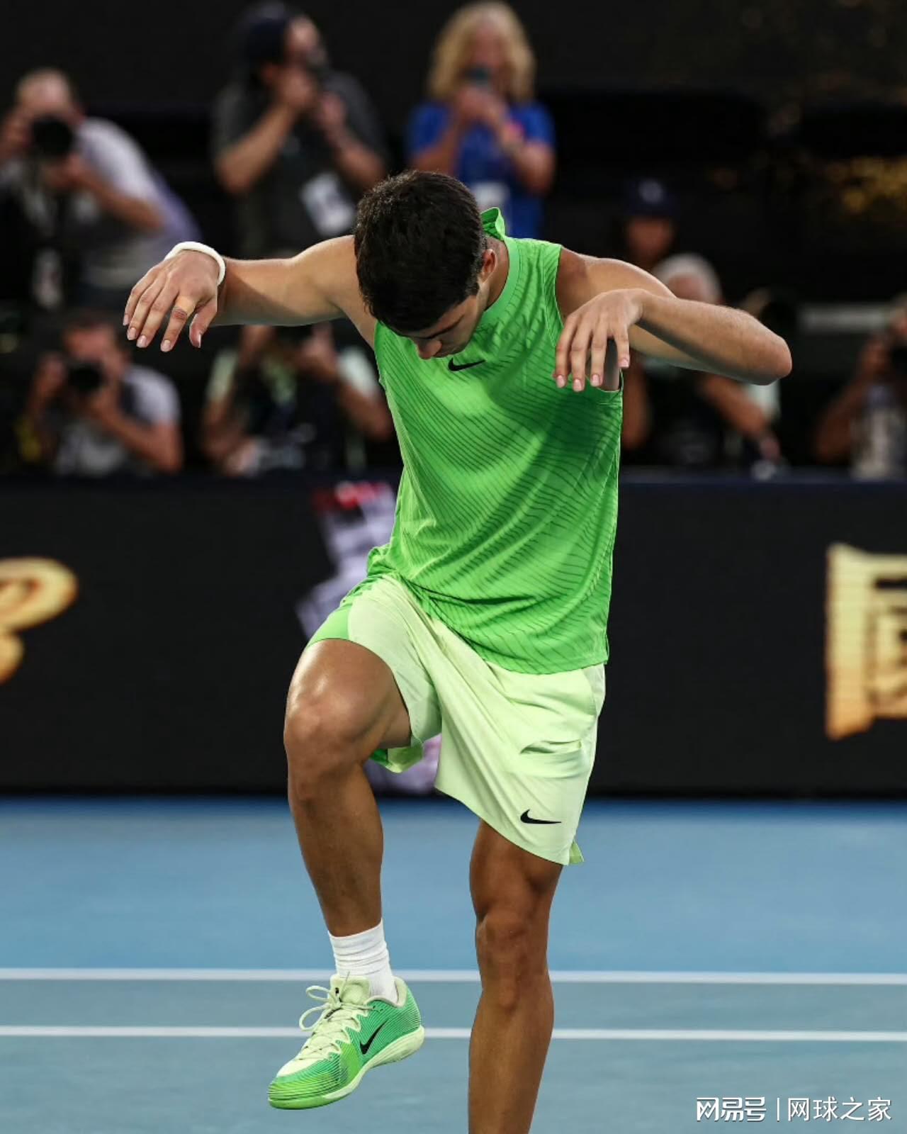 kaiyun-有人正年轻，也有人从未老去！德约阿卡是网球之幸！